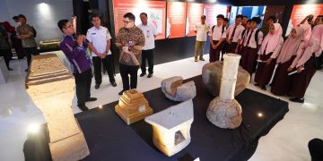 Kunjungi Museum Daerah, Mas Dhito Ingin Pulangkan Prasasti Harinjing Asli . Foto : Dok. Pemkab Kediri
