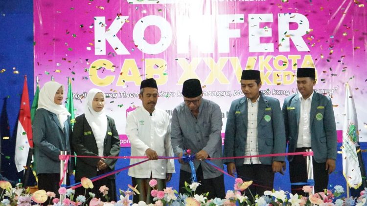 Gus Qowim Hadiri Konfercab IPNU dan IPPNU XXV Kota Kediri. Foto : Dok. Pemkot Kediri