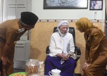 Mbak Wali dan Gus Qowim Silaturahmi Ke Sejumlah Kyai. Foto : Dok. Pemkot Kediri