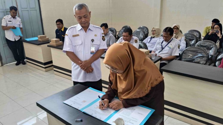 Penandatangan kerja sama. Foto : Dok. Pemkot Kediri