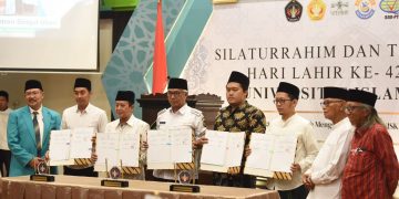 Gus Qowim Hadiri Silaturahim dan Tasyakuran Hari Lahir Ke-42 Tahun UNISKA. Foto : Dok. Pemkot Kediri