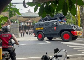 Mengendarai Helikopter, Kapolri Mendatangi Ponpes Tebuireng Jombang