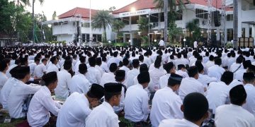 Sambut Awal Tahun 1.447 Hijriah, Mbak Wali Istighotsah dan Doa Bersama 27 Ribu Jamaah. Foto : Dok. Pemkot Kediri