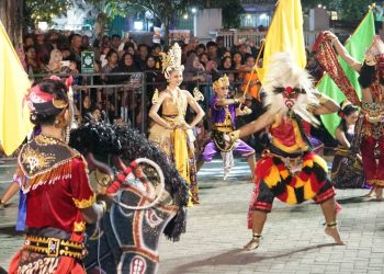 Apresiasi Sendratari Dewi Songgolangit 
Gus Qowim: Gali Nilai Sejarah dan Perkuat Kohesi Sosial. Foto : Dok. Pemkot Kediri