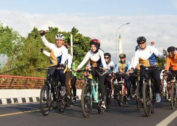 Peringati Hari Bhayangkara Ke-79, Mbak Wali Gowes Bareng Forkopimda. Foto : Dok. Pemkot Kediri