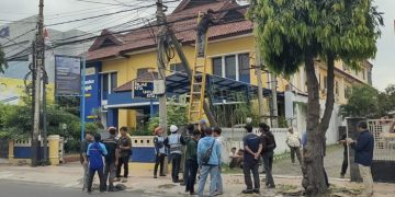 Merusak Keindahan Kota, Vinanda Perintahkan Tiang Internet Dirobohkan