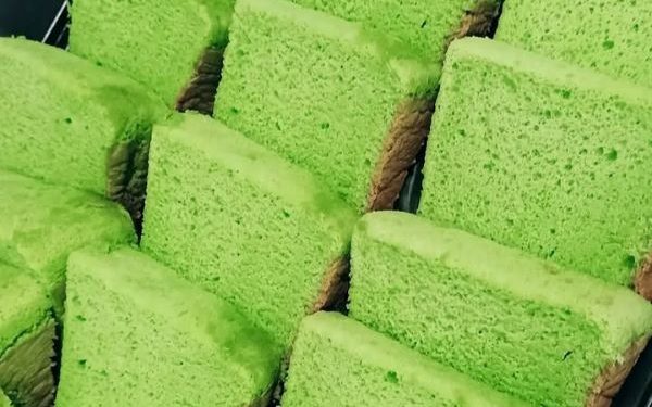 Rahasia Chiffon Pandan Bu Gals Kediri, Yakin Tak Ingin Mencoba? (foto/instagram higalscake)