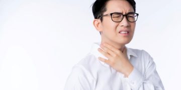 Covid-19 Varian Baru Bergejala Tenggorokan Serasa Disayat (foto ilustrasi/freepik)