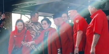 Megawati di Blitar Nyekar Makam Bung Karno dan Kurban 2 Sapi (foto/ist)