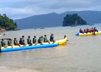 Libur Sekolah Piknik ke Pantai Mutiara Trenggalek, Ini Daya Tariknya