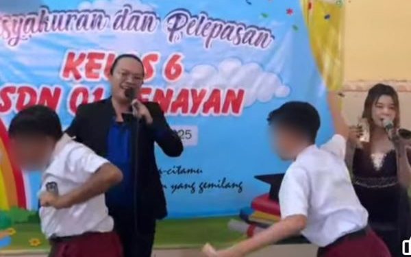 Hanya di Tulungagung, Perpisahan Siswa SD Nyawer Biduan (foto/ist)