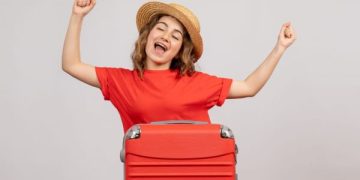 Alasan Travelling Lebih Membahagiakan Daripada Beli Barang Mewah (foto ilustrasi/freepik)