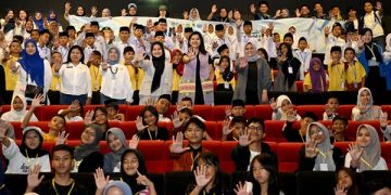 Hari Anak 2025, Putri Jokowi Ajak 500 Anak Marginal Nonton Bioskop