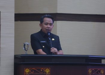 Bupati Jember, Muhammad Fawait saat rapar paripurna bersama DPRD Setempat