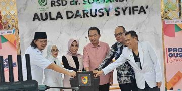 Bupati Jember, Muhammad Fawait bersama beberapa OPD saat launching program Pro Gus'e Peduli Kesehatan di Rsd dr Soebandi