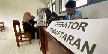 Solusi Bagi Warga di Wilayah Blank Zonasi, Mas Dhito Dirikan Sekolah Negeri. Foto : Dok. Pemkab Kediri