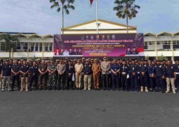 Bupati Jember bersama anggota psht Jember saat menggelar apel