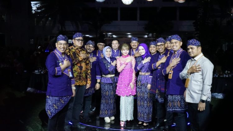 Momen Keakraban Mbak Wali dan Kepala Daerah Komisariat Wilayah IV APEKSI Saat Gala Dinner. Foto : Dok. Pemkot Kediri