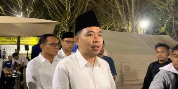 Bupati Jember, Muhammad Fawait saat giat Bunga Desaku di Kecamatan Ambulu