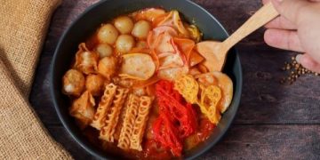 Asal-usul Seblak: Dari Kerupuk Sisa Jadi Jajanan Populer (foto/Pinterest)