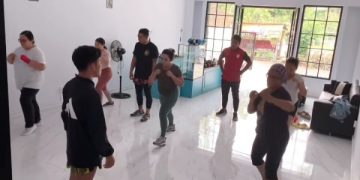 Saat Ibu-ibu Muda di Kediri Berlatih Boxing Squad, Ini Hasilnya (foto/Bacaini)