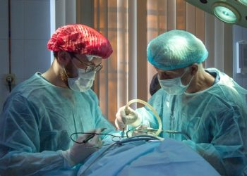 BPJS Watch Minta Dokter Asing di Indonesia Layani Pasien Miskin