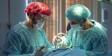 BPJS Watch Minta Dokter Asing di Indonesia Layani Pasien Miskin