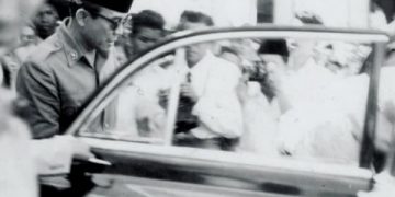 Presiden Soekarno atau Bung karno yang pernah digoyang dengan politik uang