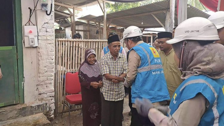 Dari Gelap ke Terang, Warga Bandealit Jember Sambut Harapan Baru