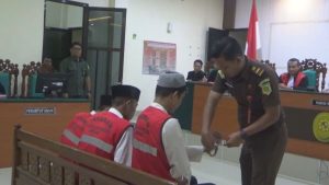 Terdakwa kasus pembunuhan yang sedang sidang di PN Jombang menolak restitusi