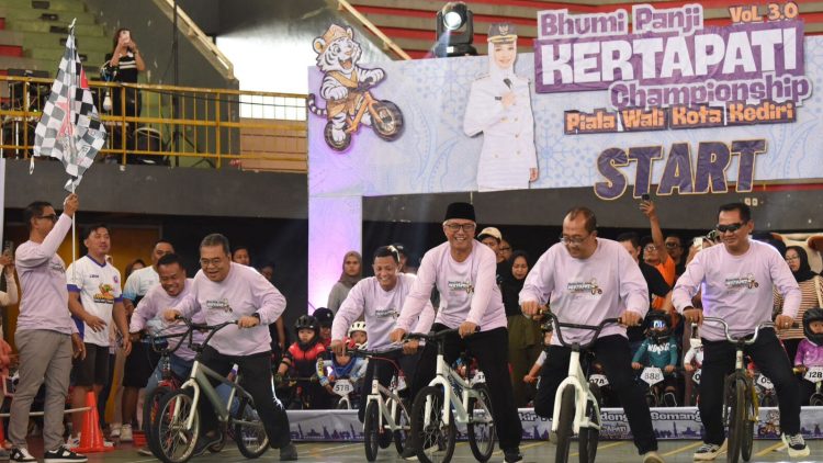 Gus Qowim Buka Bhumi Panji Kertapati Volume 3.0 Pushbike Championship Piala Wali Kota Kediri. Foto : Dok. Pemkot Kediri