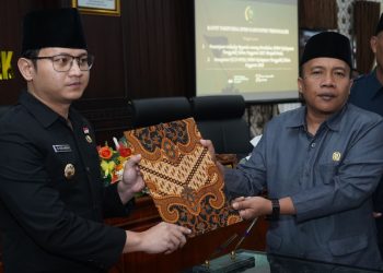 DPRD Trenggalek Sahkan Perubahan APBD 2025, Fokus Perbaikan Infrastruktur Jalan