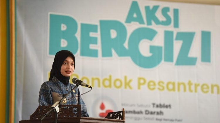 Mbak Wali Dorong Gaya Hidup Sehat Santri melalui Aksi Bergizi di Ponpes Al Amien Ngasinan Kediri. Foto : Dok. Pemkot Kediri