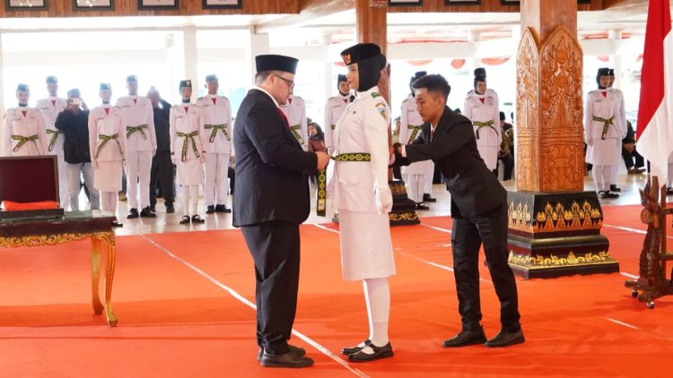 Mas Dhito Doakan Paskibraka Kabupaten Kediri Sukses Kibarkan Merah Putih. Foto : Dok. Pemkab Kediri