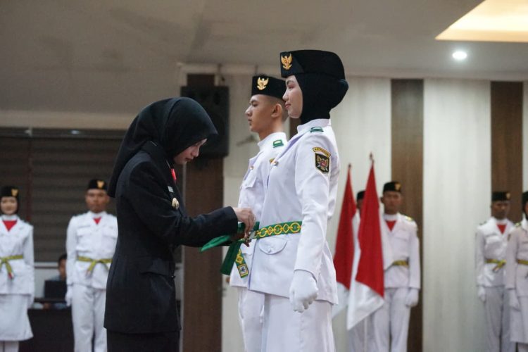 Mbak Wali Kukuhkan Paskibraka Kota Kediri Tahun 2025. Foto : Dok. Pemkot Kediri