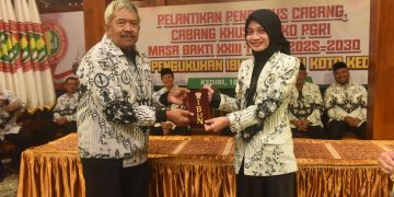 Mbak Wali Kediri Resmi Jadi Ibunda Guru Kota Kediri, Ajak PGRI Kolaborasi Majukan Pendidikan. Foto : Dok. Pemkot Kediri