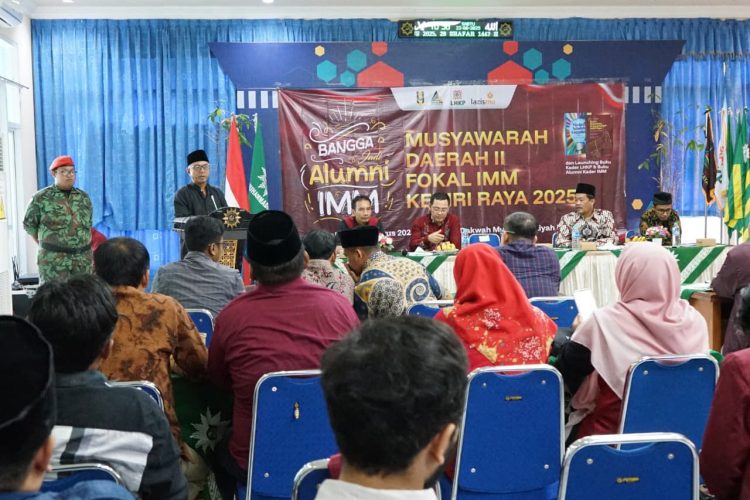 Buka Musda II FOKAL IMM, Gus Qowim: Alumni IMM Harus Jadi Motor Penggerak Pembangunan Kediri Raya. Foto ; Dok. Pemkot Kediri