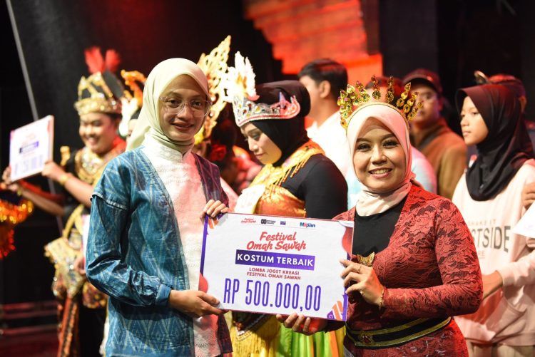 Malam Puncak Festival Omah Sawah 2025, Mbak Wali: Kemerdekaan Bukan Hadiah, Tapi Perjuangan, Terus Berkarya Untuk Negeri. Foto : Dok. Pemkot Kediri