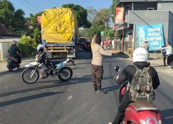 Dua Pengendara Motor Tewas Terlindas Truk di Kediri