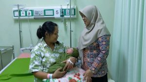 Bayi di Trenggalek lahir pada peringatan HUT ke-80 RI