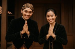 penggunaan frasa matur nuwun yang tepat dalam masyarakat jawa