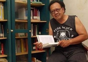 almarhum Hasyim Wahid atau Gus Im adik kandung Gus Dur yang nyentrik