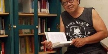 almarhum Hasyim Wahid atau Gus Im adik kandung Gus Dur yang nyentrik