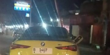 mobil mewah BMW M4 coupe milik wabup Beky yang mengalani kecelakaan