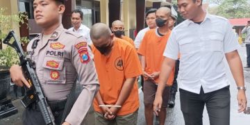 pelaku penganiayaan dalam pesta miras di Blitar yang mengakibatkan korban tewas