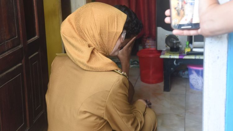 Mbak Wali Beri Motivasi Anak Putus Sekolah di Ngampel, Ajak Kembali Sekolah Raih Cita-cita