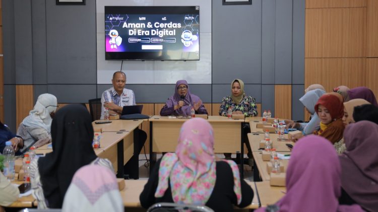 Jalin Kerja Sama dengan Rumah BUMN Blitar, Disperdagin Gelar Seminar Keamanan Siber untuk Pelaku IKM. Foto : Dok. Pemkot Kediri