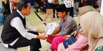 Bupati Jember, saat sidak langsung ke Dispendukcapil usai menerima banyak aduan melalui kanal wadul gus'e