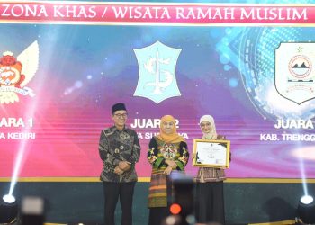 Mbak Wali Bawa Pulang Dua Penghargaan Pada Syariah Award untuk Kota Kediri. Foto : Dok. Pemkot Kediri