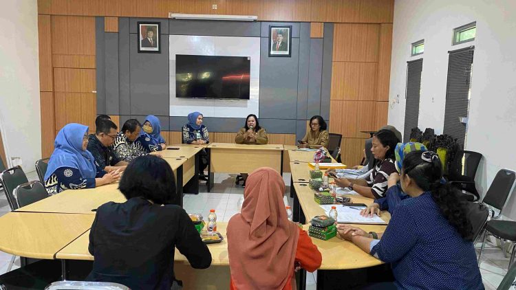 Kemasan Menarik, Penjualan Meningkat: UMKM di Kota Kediri Ikuti Fasilitasi Desain Kemasan. Foto : Dok. Pemkot Kediri